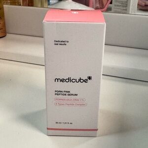 Medicube PDRN Pink Peptide Serum - Pink